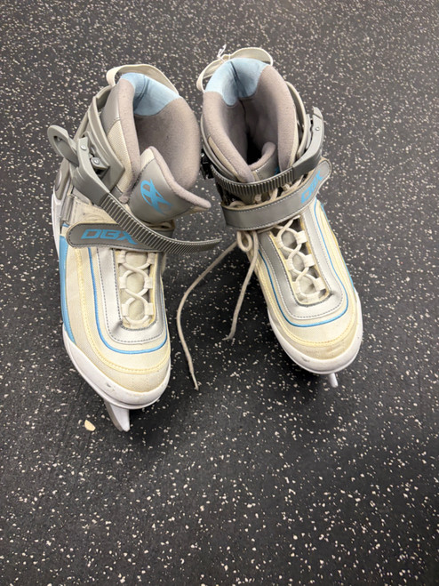 Vist Large View of Product Image Which is Used DBX WomensFigure Skate White Senior 8