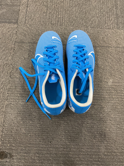 Vist Large View of Product Image Which is Used Nike Soccer Cleats Royal Blue Senior 5.5