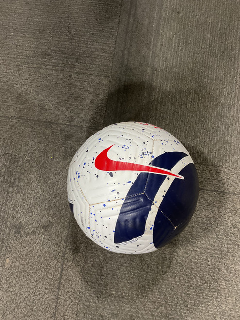 Vist Large View of Product Image Which is Used Nike USA All Size Soccer Ball White 5