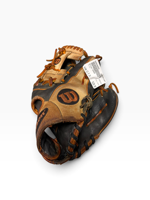 Vist Large View of Product Image Which is Used Wilson A2000 BB/SB Glove RH Throw None 11 1/2"