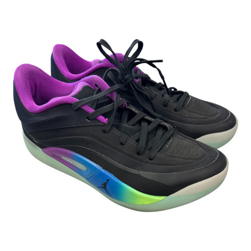 Vist Large View of Product Image Which is Basketball shoes