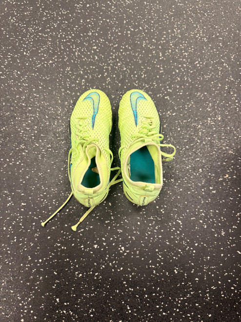 Vist Large View of Product Image Which is Used Nike Soccer Cleats Kelly green Junior 03.5