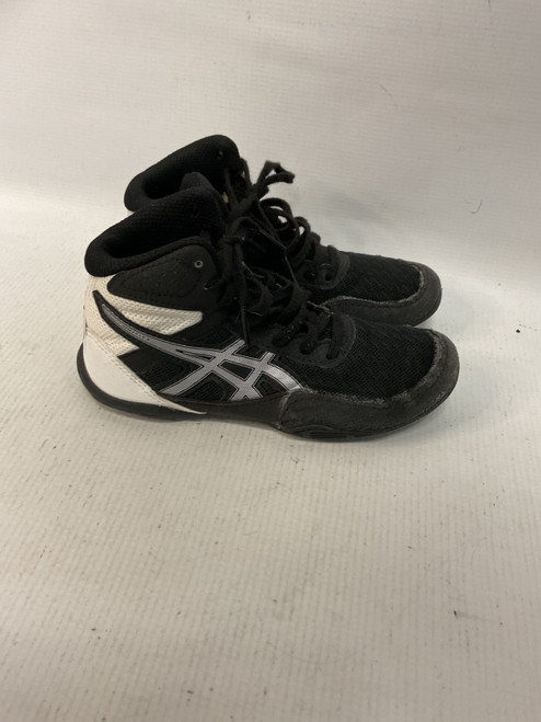 Vist Large View of Product Image Which is Used Asics Wrestling Shoes Black Youth 13.0