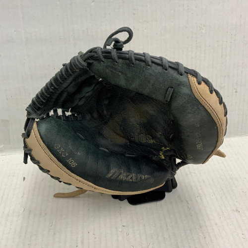 Vist Large View of Product Image Which is Used Mizuno GXC 105 BB/SB Catchers RH Throw Black 32 1/2"