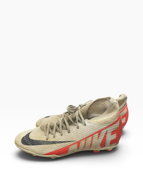 Vist Large View of Product Image Which is Used Nike Soccer Cleats White Senior 7