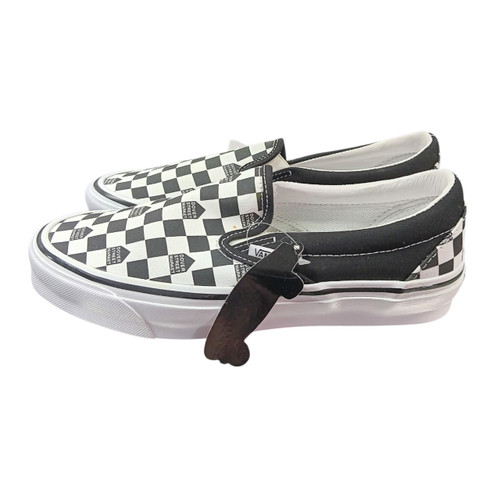 Vist Large View of Product Image Which is Used Vans OG CLASSIC Running/X-Train Shoes M Senior 8