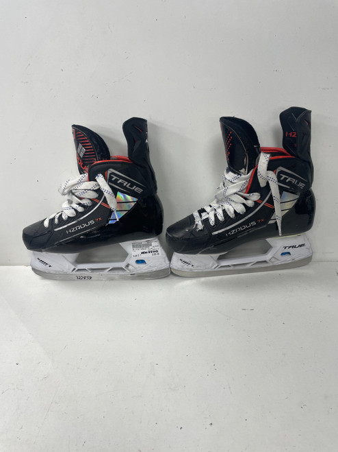 Vist Large View of Product Image Which is Used True HZRDUS 7X Senior Hockey Skate Senior 7 (new= $500)