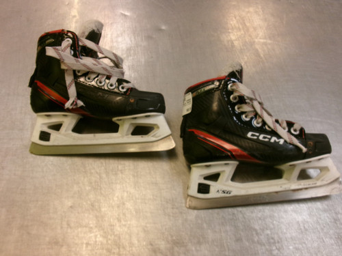Vist Large View of Product Image Which is Used CCM EFLEX 6.5 GOALIE SKATE Junior Goalie Skate Junior 01