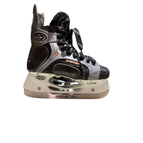 Vist Large View of Product Image Which is Used Easton 800C SZ. 3.5 Junior Hockey Skate Junior 03.5