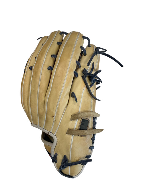Vist Large View of Product Image Which is Used Wilson A2000 OT6 12.75 BB/SB Glove LH Throw Grey 12 3/4"