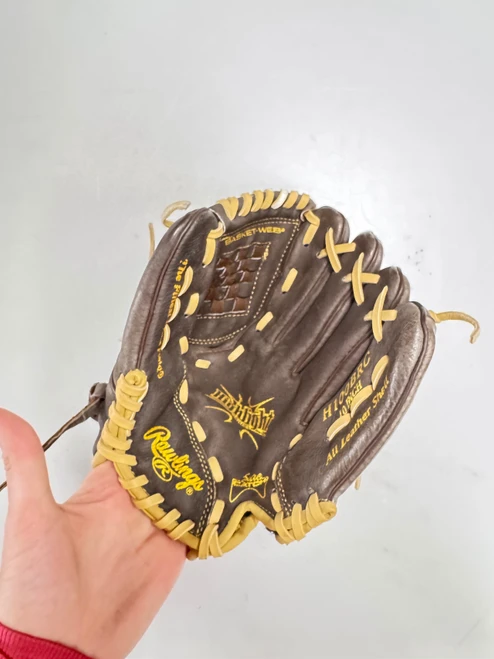 Vist Large View of Product Image Which is Used Rawlings HIGHLIGHT SERIES BB/SB Glove RH Throw Royal Blue 10"