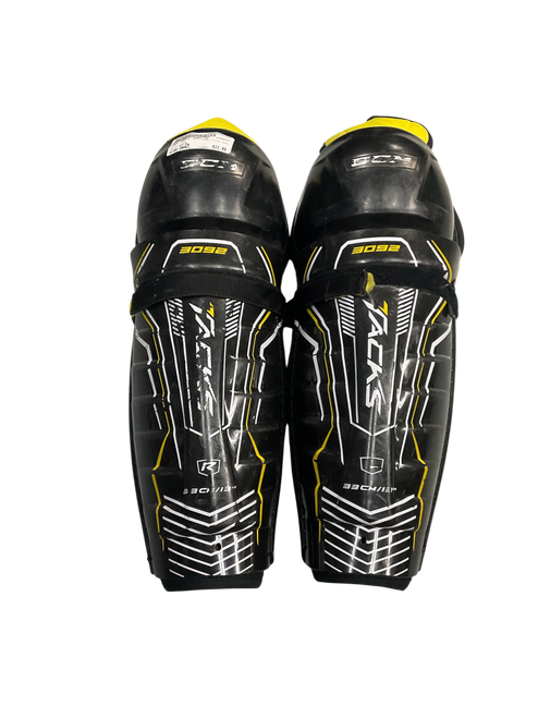 Vist Large View of Product Image Which is Used CCM TACKS 3092 Intermediate Shin Guards Black 13"