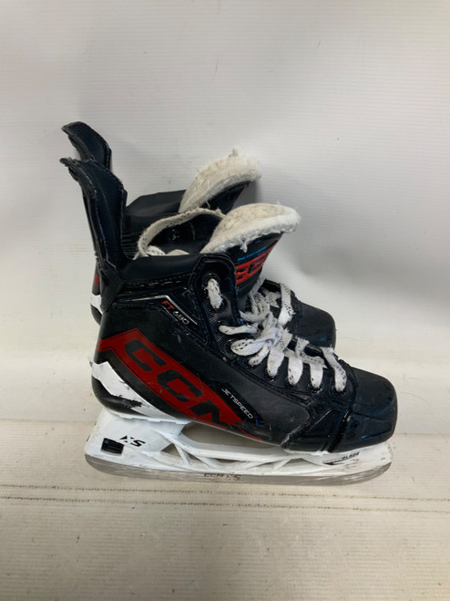 Vist Large View of Product Image Which is Used CCM JETSPEED FT680 Intermediate Hockey Skate Intermediate 5.0