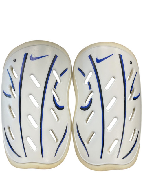 Vist Large View of Product Image Which is Used Nike SHIN GUARDS Soccer Shin Guards Junior White SM