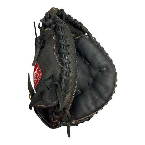 Vist Large View of Product Image Which is BB/SB catcher’s mit RH throw