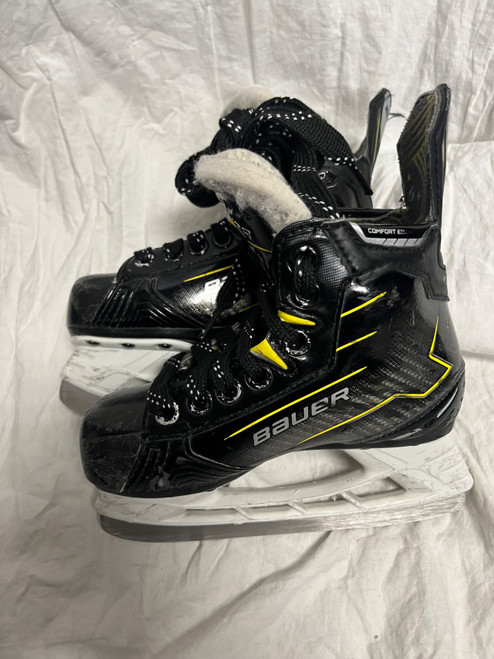 Vist Large View of Product Image Which is Used Bauer SUPREME M40 SKATES Youth Hockey Skate Youth 11.0