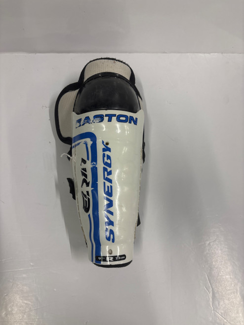 Vist Large View of Product Image Which is Used Easton SYNERGY S/G Youth Shin Guards White 9"