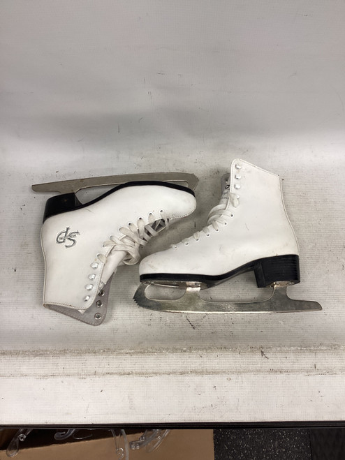 Vist Large View of Product Image Which is Used CCM CHAMPION DELUXE WomensFigure Skate White Senior 7