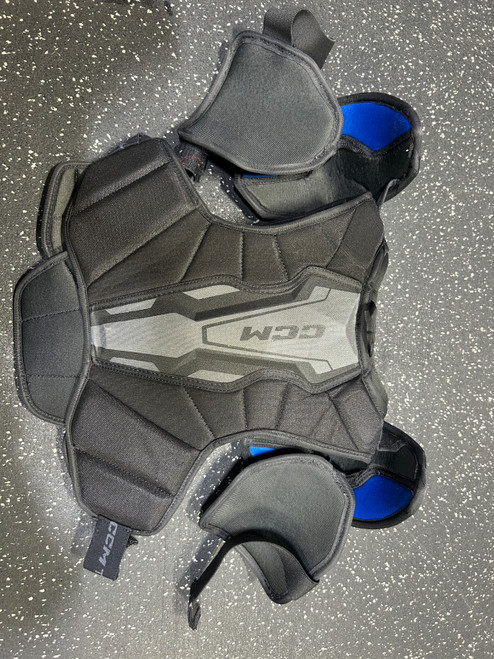 Vist Large View of Product Image Which is Used CCM CLASSIC Junior Shoulder Pads LG