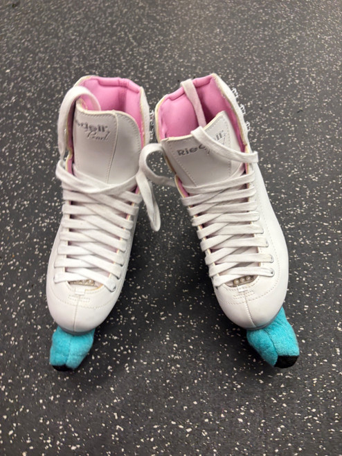 Vist Large View of Product Image Which is Used Riedell PEARL WomensFigure Skate White Senior 6
