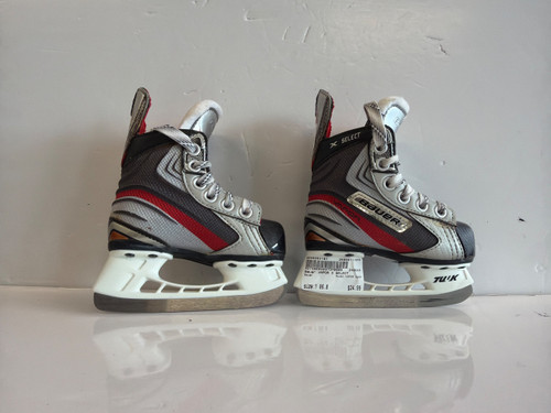 Vist Large View of Product Image Which is Used Bauer VAPOR X200 Youth Hockey Skate Youth 06.0