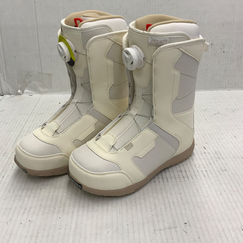 Vist Large View of Product Image Which is New LEGACY W BOA WHITE W8