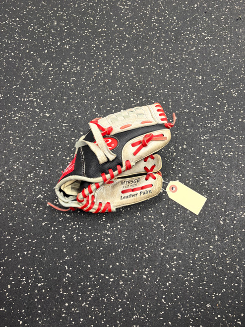 Vist Large View of Product Image Which is Used Rawlings MT95GB BB/SB Glove RH Throw Grey 9 1/2"
