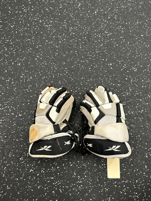 Vist Large View of Product Image Which is Used Reebok 3K Lacrosse Gloves Junior None 8"
