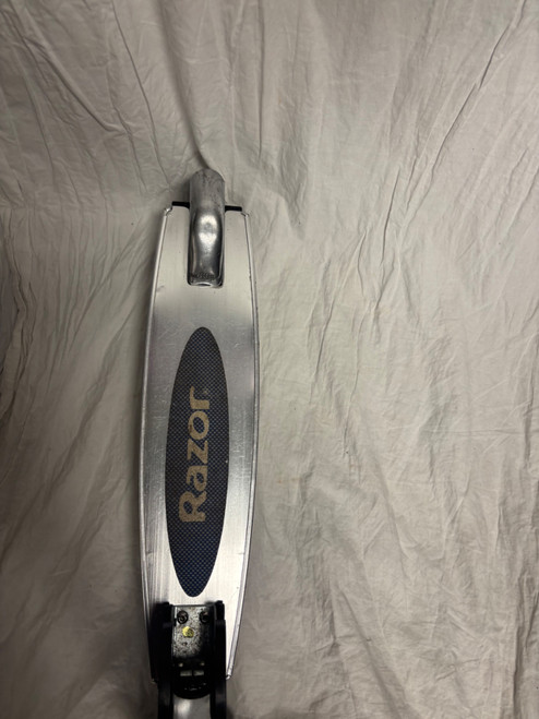 Vist Large View of Product Image Which is Used Razor SCOOTER Scooter None