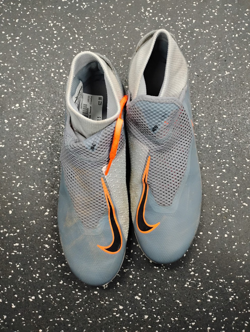 Vist Large View of Product Image Which is Used Nike Soccer Cleats Grey Senior 10.5