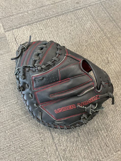 Vist Large View of Product Image Which is Used Under Armour UACM-200Y BB/SB Catchers RH Throw Black 31 1/2"