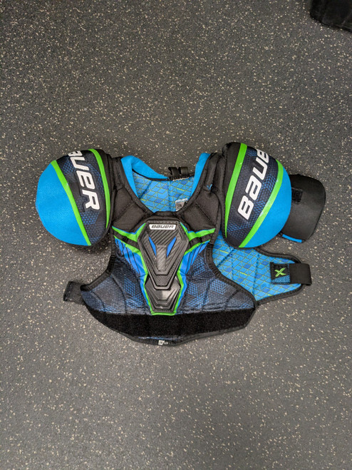 Vist Large View of Product Image Which is Used Bauer X Junior Shoulder Pads SM