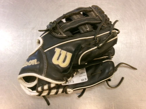 Vist Large View of Product Image Which is Used Wilson A500 BB/SB Glove RH Throw Black 10 1/2"