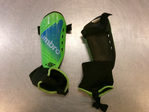 Vist Large View of Product Image Which is Used Umbro Soccer Shin Guards Youth Green LG
