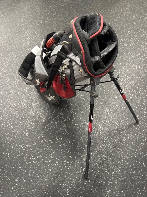 Vist Large View of Product Image Which is Used Walter Hagen HAGEN JR STAND BAG Jr Stand Bag Red