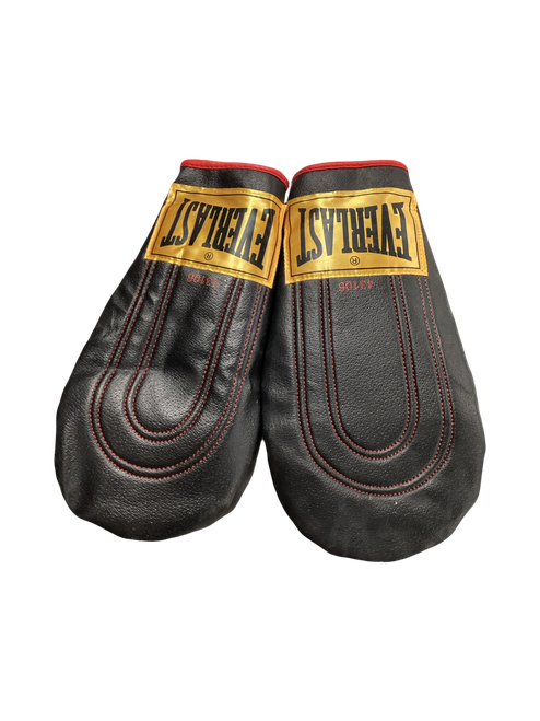 Vist Large View of Product Image Which is Used Everlast Boxing Gloves Black LG