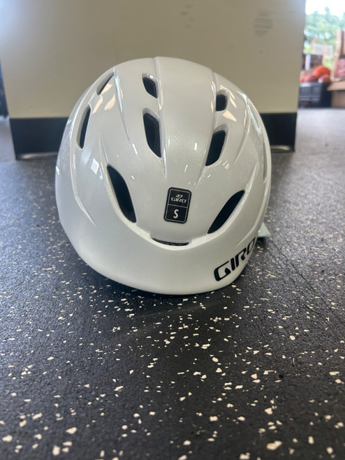 Vist Large View of Product Image Which is Used Giro Snowsport Helmet Youth White SM
