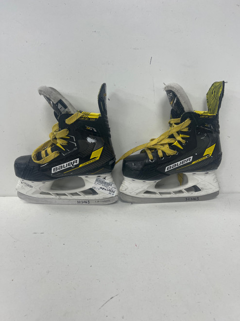 Vist Large View of Product Image Which is Used Bauer SUPREME M4 Junior Hockey Skate Junior 01 (new= $230)