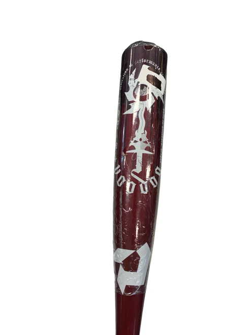 Vist Large View of Product Image Which is Used Demarini VOODOO ONE 2025 BB/SB USSSA 2 3/4 Bat 31"