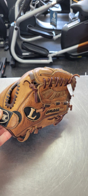 Vist Large View of Product Image Which is Used Louisville Slugger OMAHA OPX12.5 BB/SB Glove RH Throw None 12 1/2"