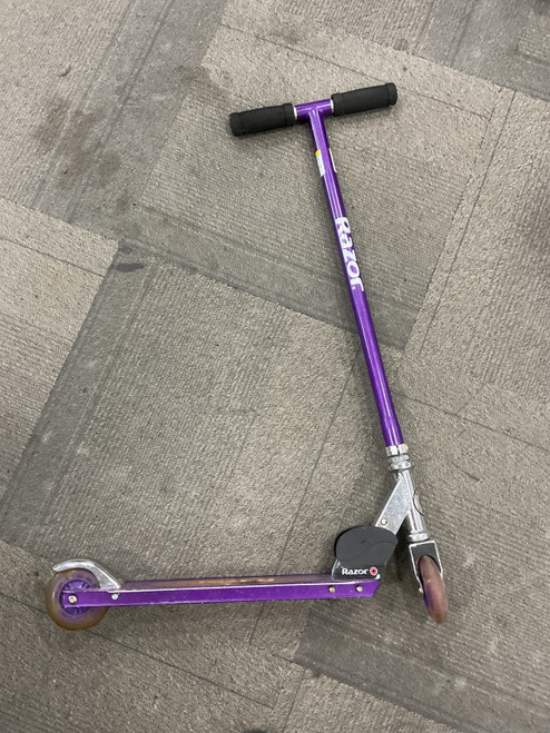 Vist Large View of Product Image Which is Used Razor 2 WHEEL SCOOTER Scooter Purple