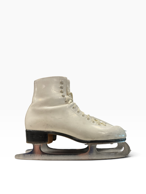 Vist Large View of Product Image Which is Used Riedell 1004 SZ 7 WomensFigure Skate White Senior 7
