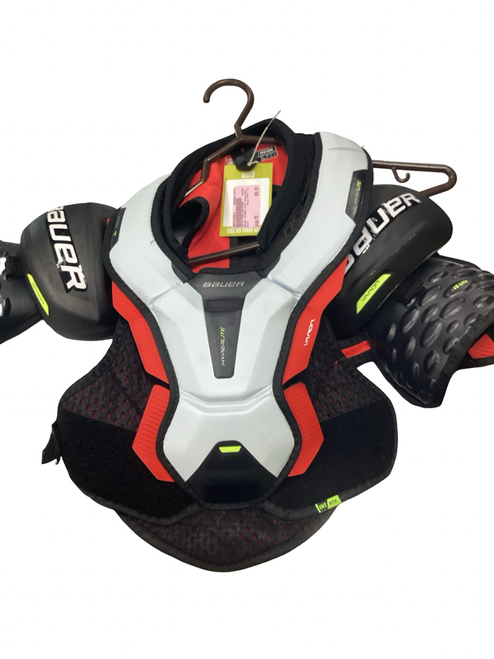 Vist Large View of Product Image Which is Used Bauer HYPER LITE Intermediate Shoulder Pads MD