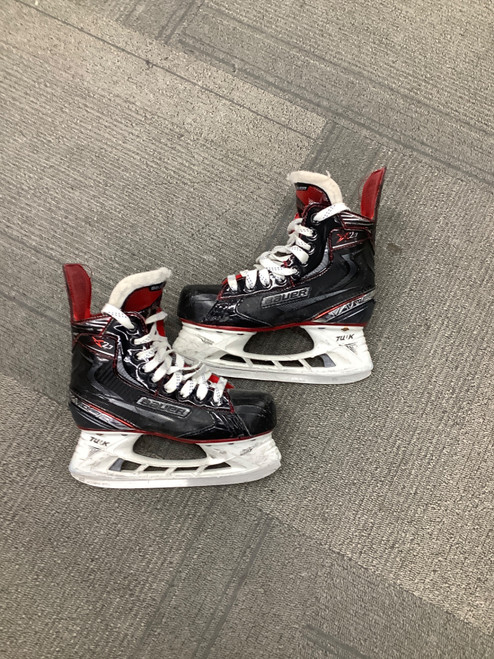 Vist Large View of Product Image Which is Used Bauer VAPOR X 2.7 Junior Hockey Skate Junior 02.5