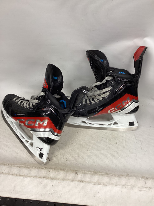 Vist Large View of Product Image Which is Used CCM FT6 PRO Senior Hockey Skate Senior 10
