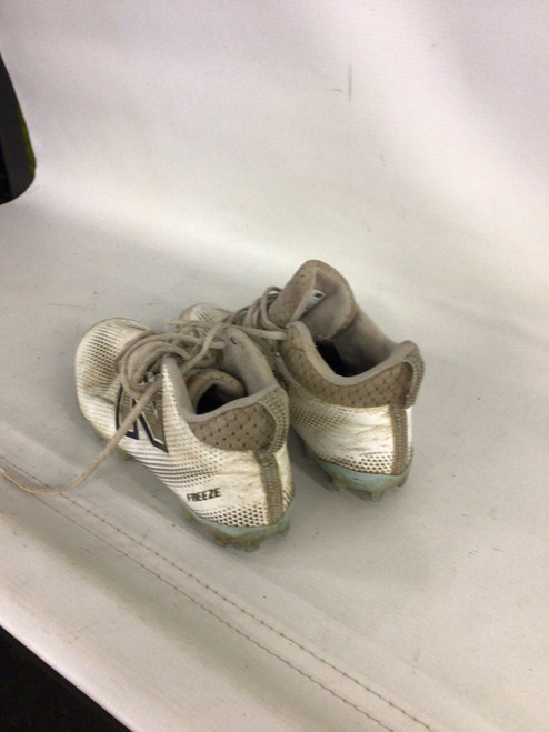 Vist Large View of Product Image Which is Used New Balance LAX Cleats Boys White Junior 05.5