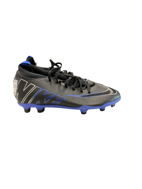 Vist Large View of Product Image Which is Used Nike Soccer Cleats Black Junior 05.5