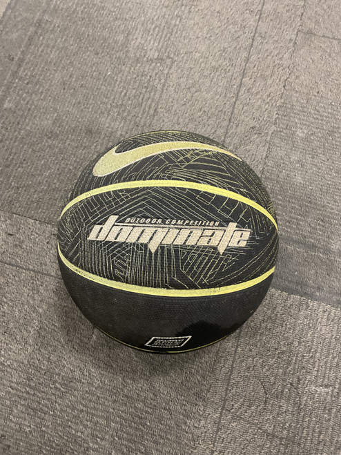 Vist Large View of Product Image Which is Used Nike DOMINATE GREEN Basketball Adult Outdoor
