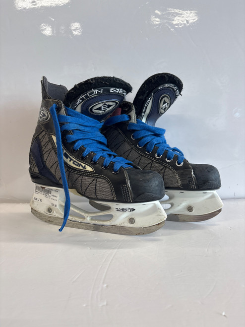 Vist Large View of Product Image Which is Used Easton UL ULTRALITE Junior Hockey Skate Junior 02