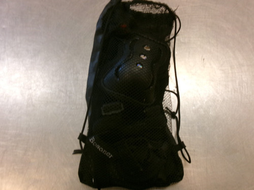 Vist Large View of Product Image Which is Used Inline Protective Set Black XS